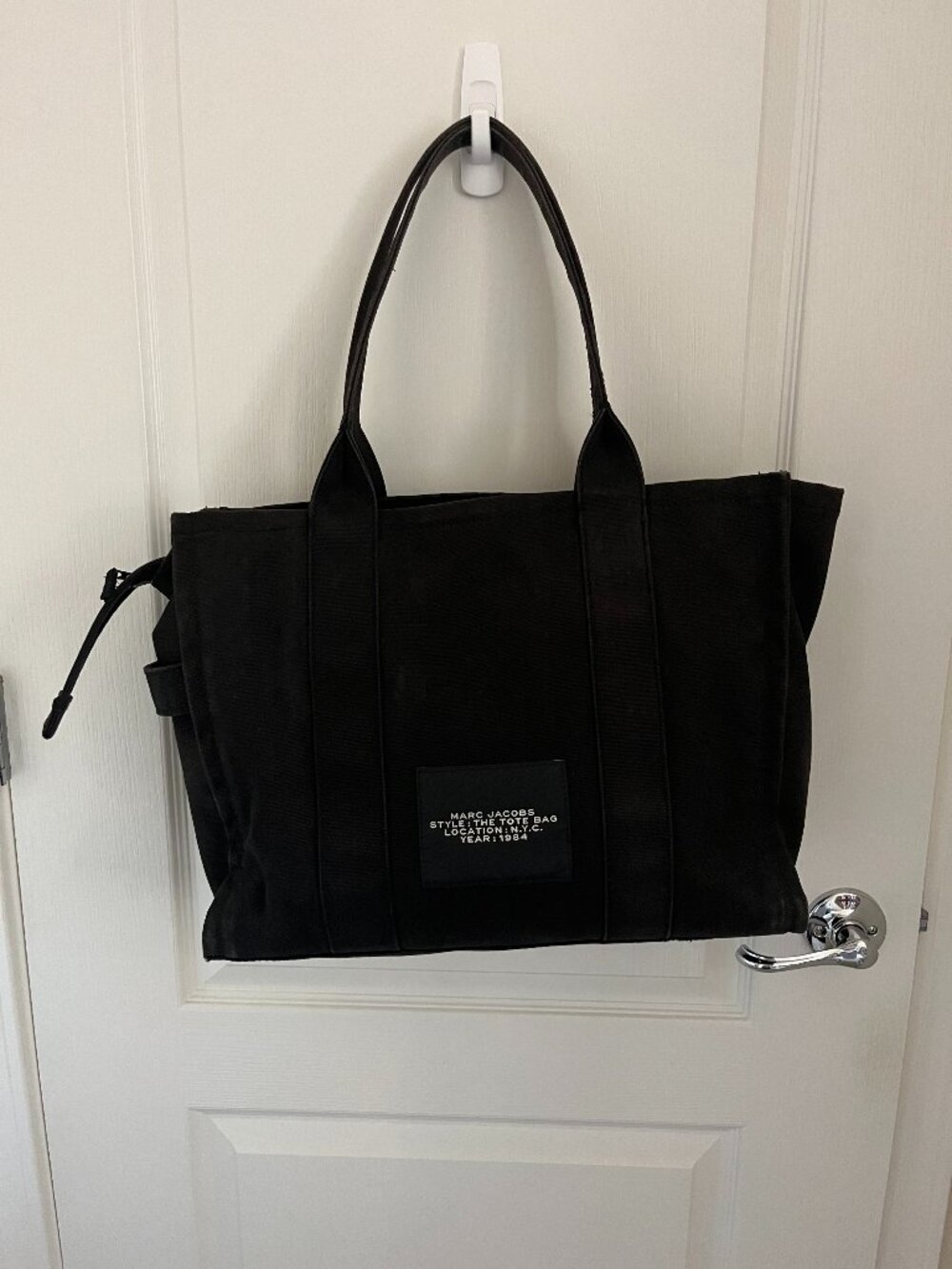 Marc Jacobs The Tote Bag - Picture 4 of 8